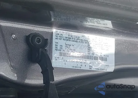 2013 Ford Focus Se z USA, uszkodzony, nr VIN 1FADP3F29DL155213